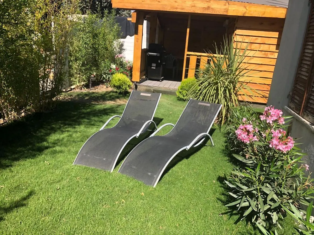 Chalet Mont Ventoux Et Chalet Vip Camaret-sur-Aigues